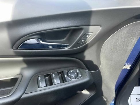 Used 2023 Chevrolet Equinox LT image 13