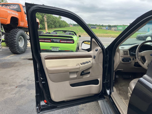Used 2002 Ford Explorer Eddie Bauer image 17