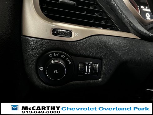 Used 2016 Jeep Cherokee Latitude image 19