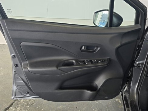 Used 2023 Nissan Versa S image 10