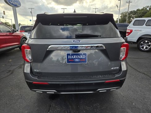 Used 2023 Ford Explorer XLT w/ Equipment Group 202A image 5