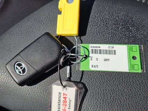 Used 2024 Toyota Camry SE image 30