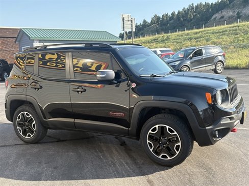 Used 2016 Jeep Renegade Trailhawk w/ Premium Trailhawk Package image 7