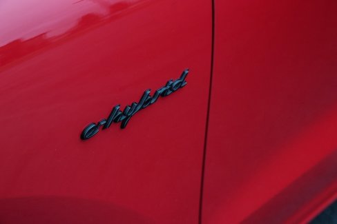 Used 2023 Porsche Cayenne Turbo S image 19