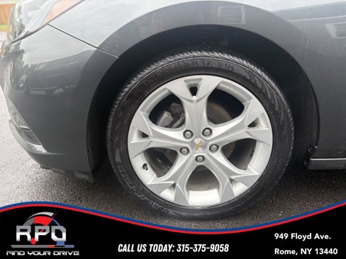Used 2017 Chevrolet Cruze Premier w/ Enhanced Convenience Package image 9