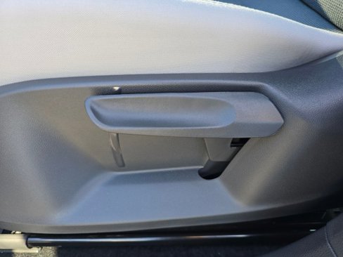 New 2025 Volkswagen Taos S image 25