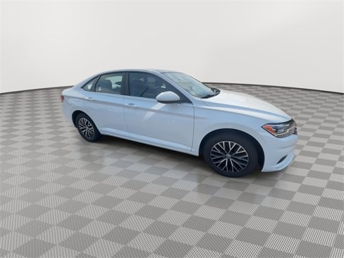 Used 2021 Volkswagen Jetta R-Line image 9