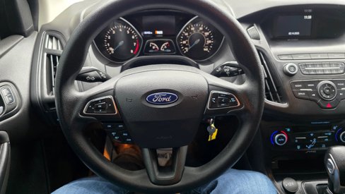 Used 2018 Ford Focus SE image 16