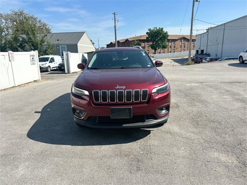 Used 2019 Jeep Cherokee Latitude Plus w/ Comfort/Convenience Group image 32