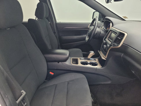 Used 2017 Jeep Grand Cherokee Laredo image 21