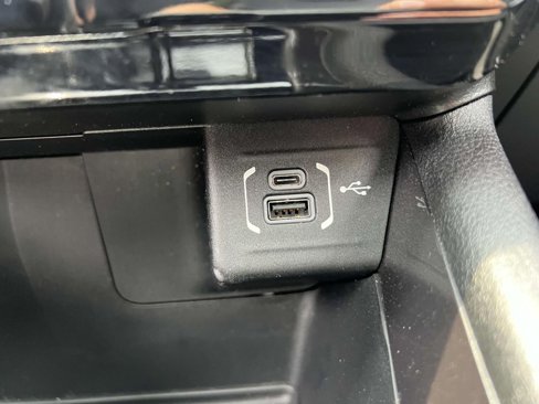 Used 2023 Jeep Compass Latitude w/ Sun and Sound Group image 23
