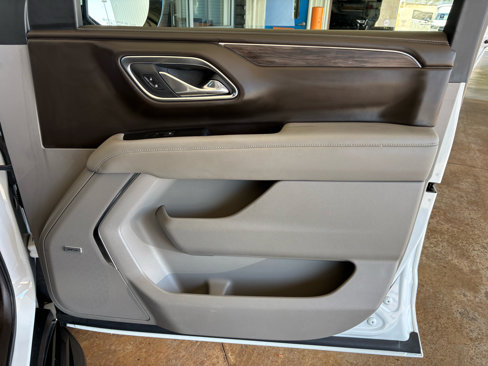 Used 2021 Chevrolet Suburban LT w/ Rear Media and Nav Package image 21