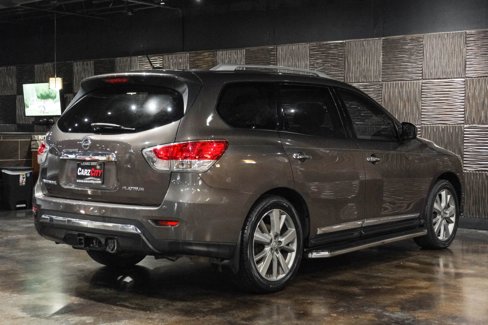 Used 2016 Nissan Pathfinder Platinum w/ Family Entertainment Package image 8