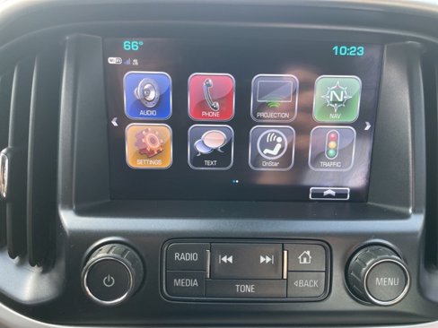 Used 2017 GMC Canyon SLT image 3