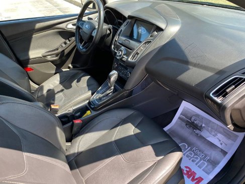Used 2016 Ford Focus Titanium image 7