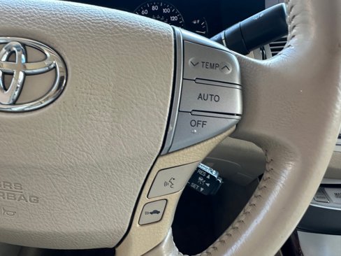 Used 2010 Toyota Avalon XL image 20