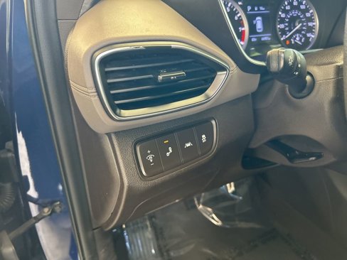 Used 2019 Hyundai Santa Fe SE image 34