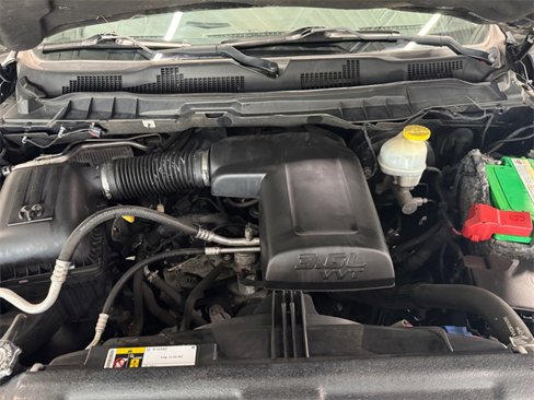 Used 2017 RAM 1500 Classic SLT image 6