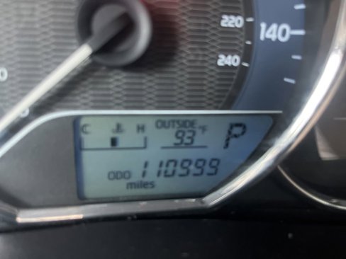 Used 2015 Toyota Corolla LE image 17