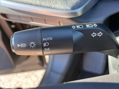 Used 2025 Nissan Kicks SV image 19