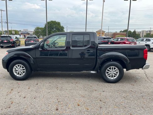 Used 2018 Nissan Frontier SV image 2