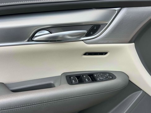 Certified 2022 Cadillac XT5 Premium Luxury image 13