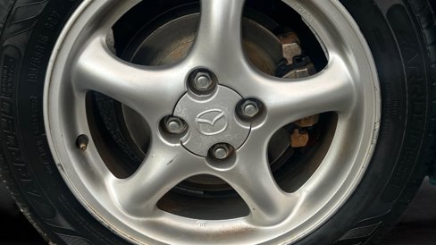 Used 2002 MAZDA MX-5 Miata LS image 36