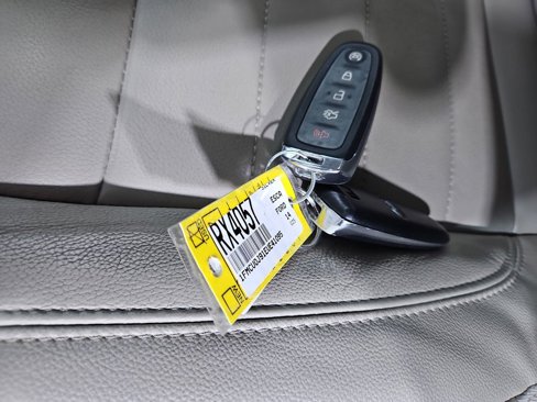 Used 2014 Ford Escape Titanium image 29
