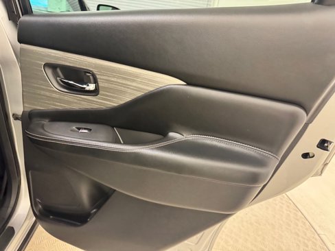 Used 2017 Nissan Murano Platinum w/ Platinum Technology Package image 23