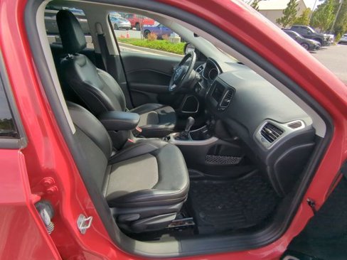 Used 2018 Jeep Compass Latitude w/ Popular Equipment Group image 39