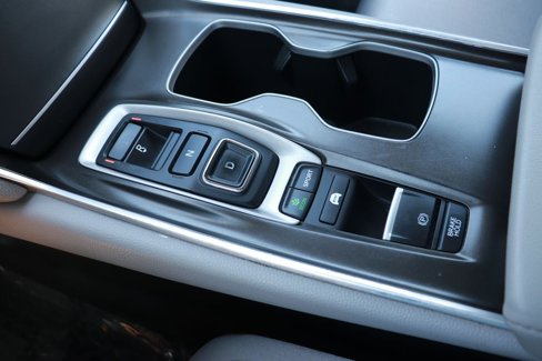Used 2019 Honda Accord Hybrid image 15