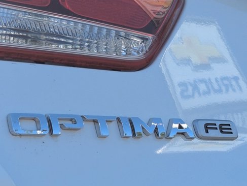 Used 2020 Kia Optima LX image 27