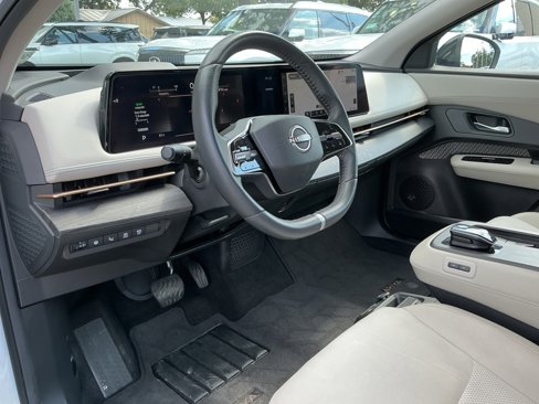 Used 2023 Nissan Ariya FWD image 23