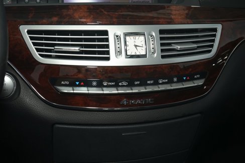 Used 2007 Mercedes-Benz S 550 4MATIC image 13