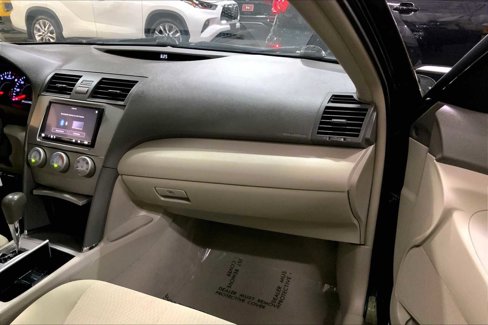 Used 2011 Toyota Camry LE image 18