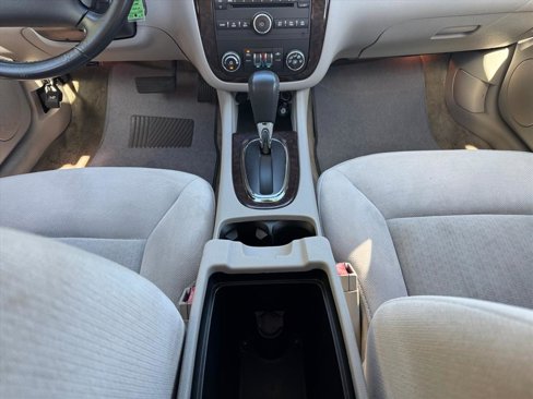 Used 2012 Chevrolet Impala LT w/ LT Sunroof Package image 10