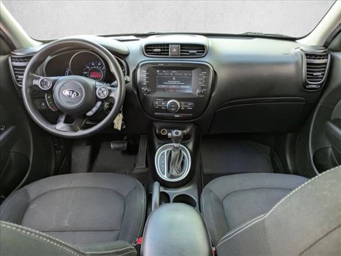 Used 2018 Kia Soul + image 16