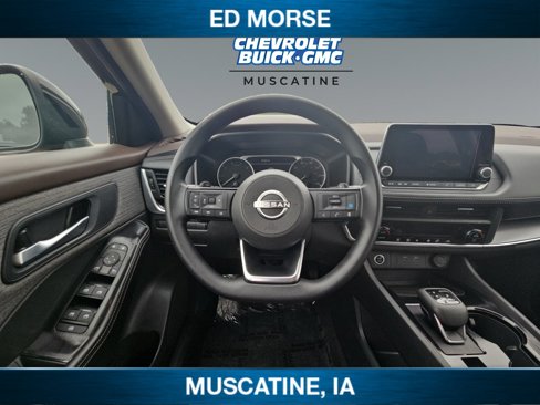 Used 2023 Nissan Rogue SV image 14