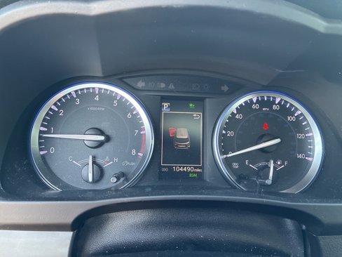 Used 2017 Toyota Highlander XLE image 12