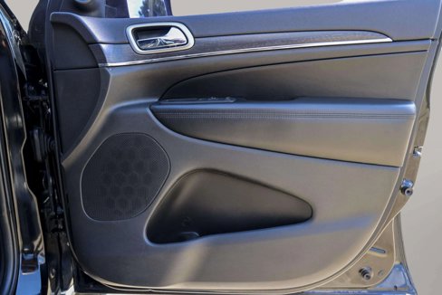 Used 2018 Jeep Grand Cherokee Limited image 33