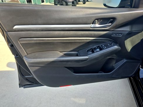 Used 2019 Nissan Altima 2.5 Platinum image 16