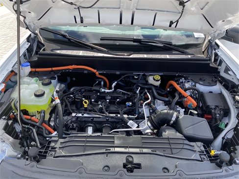 New 2025 Ford Maverick XL image 32