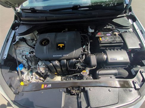 Used 2018 Hyundai Elantra SE image 25