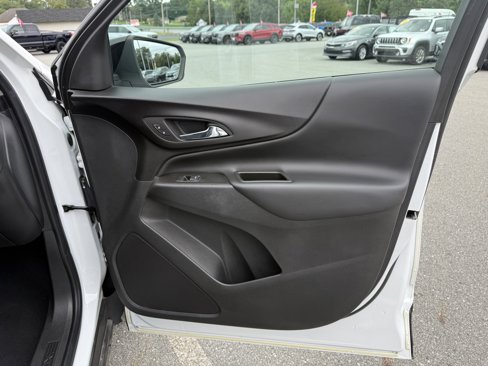 Used 2021 Chevrolet Equinox LT image 30