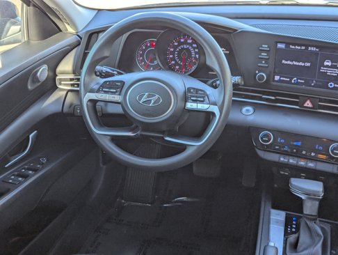 Used 2022 Hyundai Elantra SEL w/ Cargo Package image 13