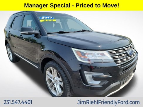Used 2017 Ford Explorer XLT w/ Equipment Group 202A image 16