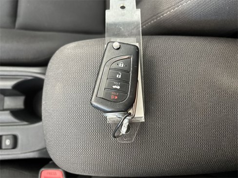 Used 2023 Toyota Corolla LE image 28