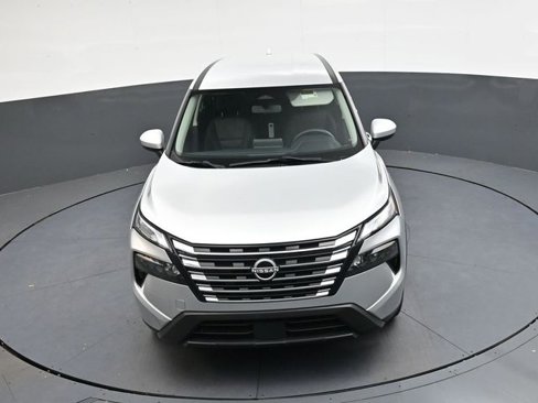 Used 2024 Nissan Rogue SV image 29