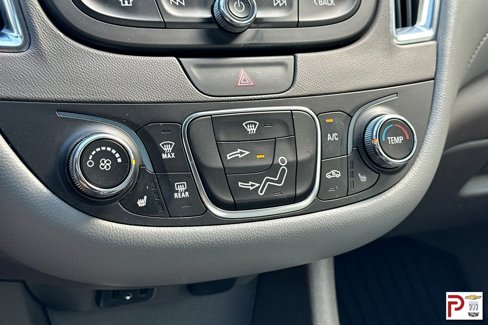 Used 2017 Chevrolet Malibu LT w/ Leather Package image 22
