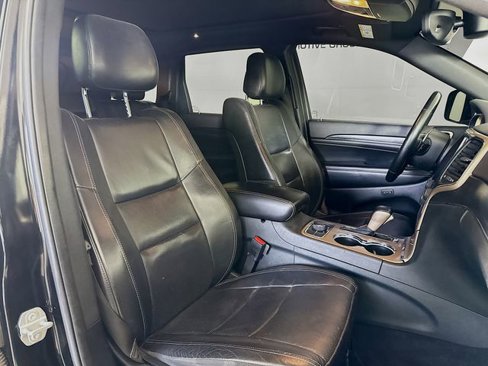 Used 2017 Jeep Grand Cherokee Limited w/ Luxury Group II image 30